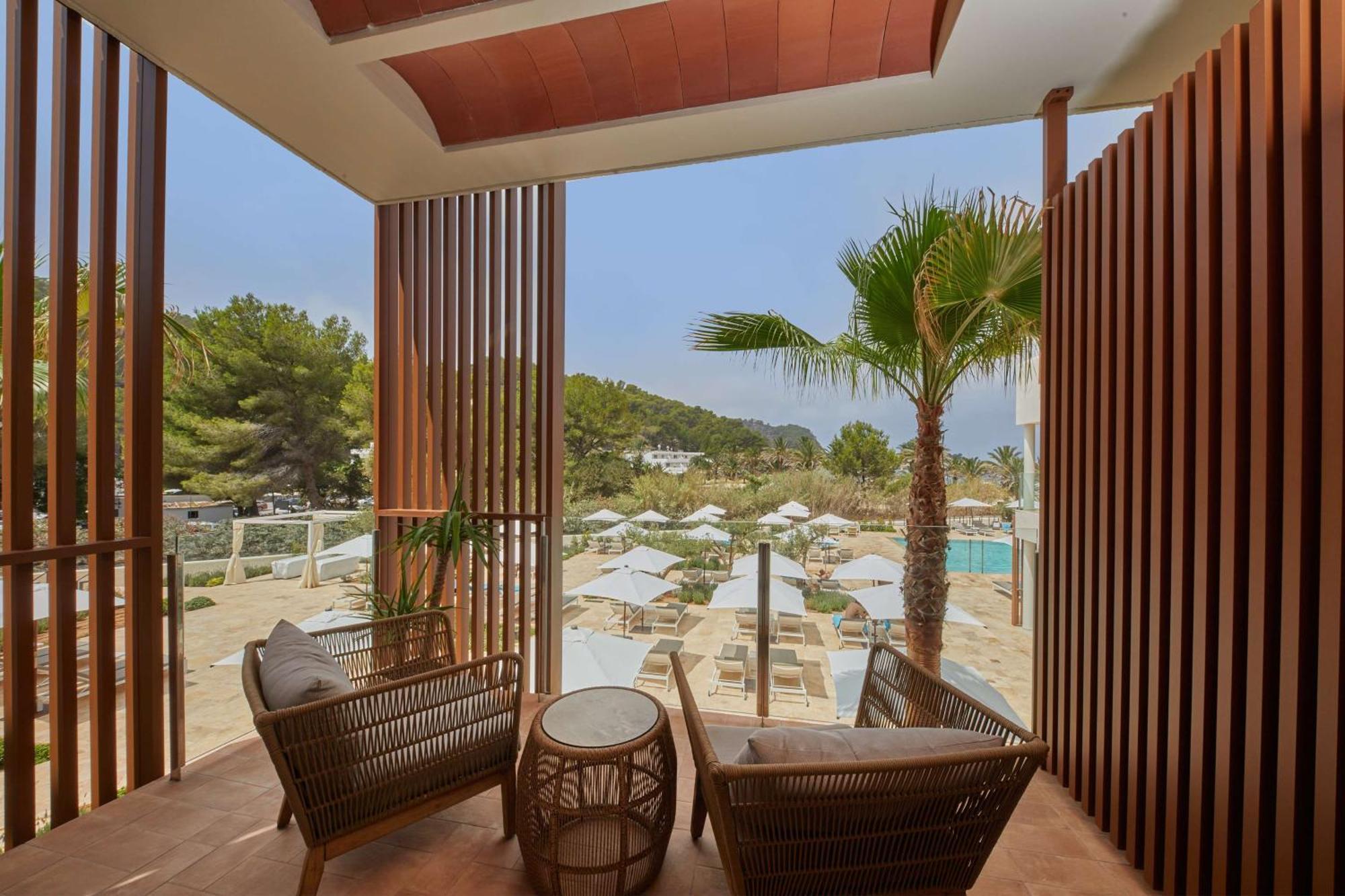 The Club Cala San Miguel Hotel Ibiza, Curio Collection By Hilton (Adults Only) Port de Sant Miguel Exterior foto